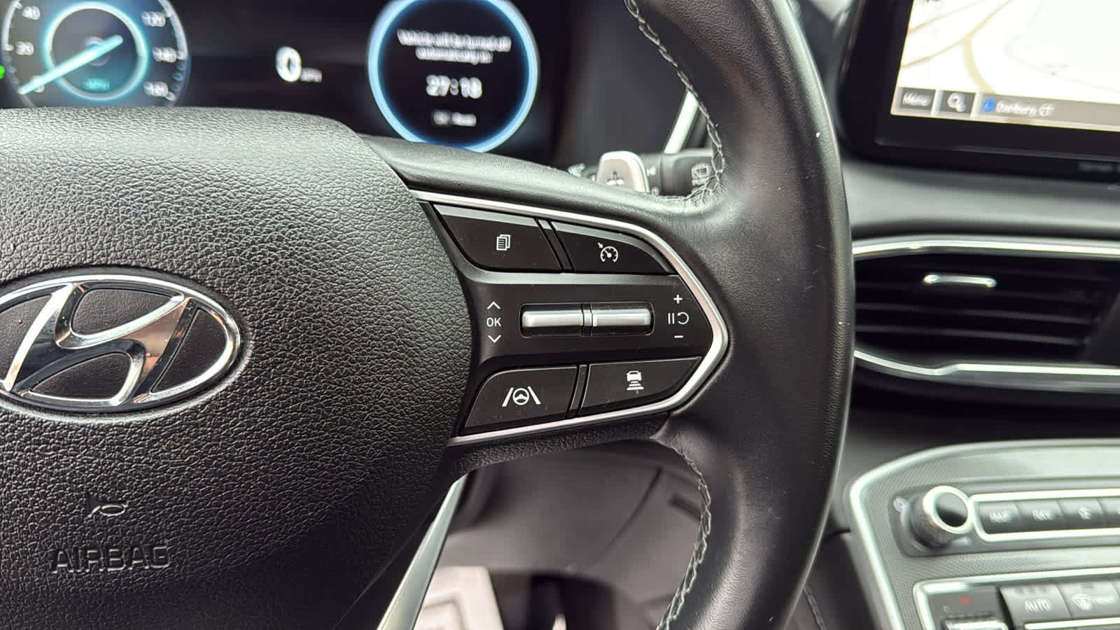 Used 2022 Hyundai Santa Fe SEL Premium w/ Cargo Package image 16