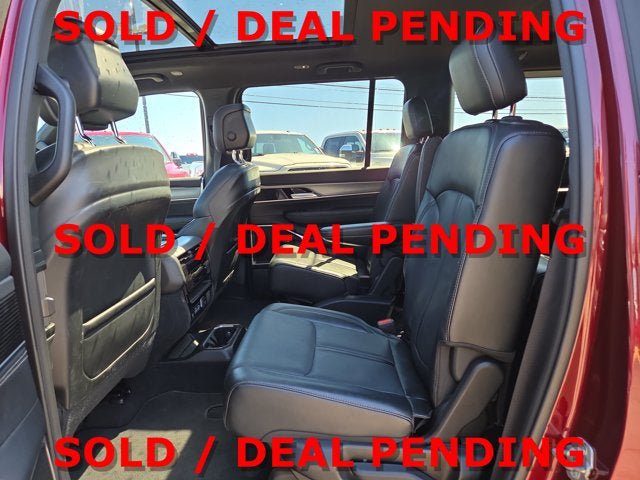 Used 2024 Jeep Wagoneer Series II AWD/4WD image 12