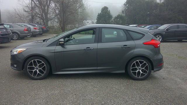 Used 2015 Ford Focus SE w/ SE Sport Package image 11