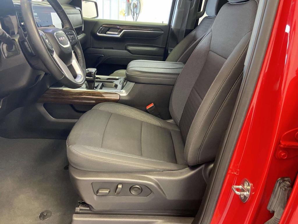 Used 2024 GMC Sierra 1500 Elevation image 16