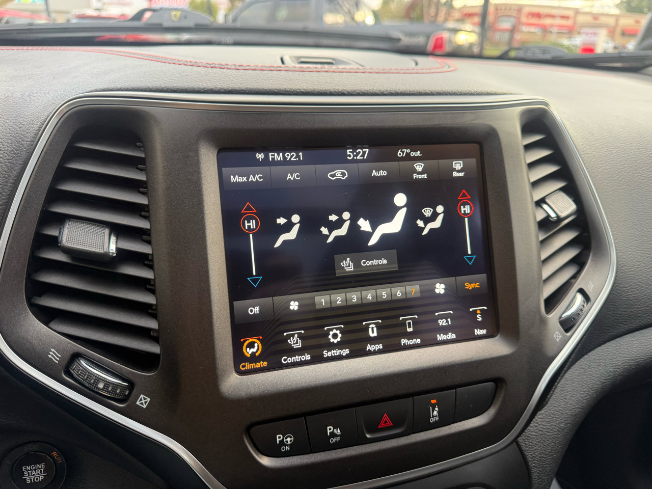 Used 2019 Jeep Cherokee Trailhawk image 30