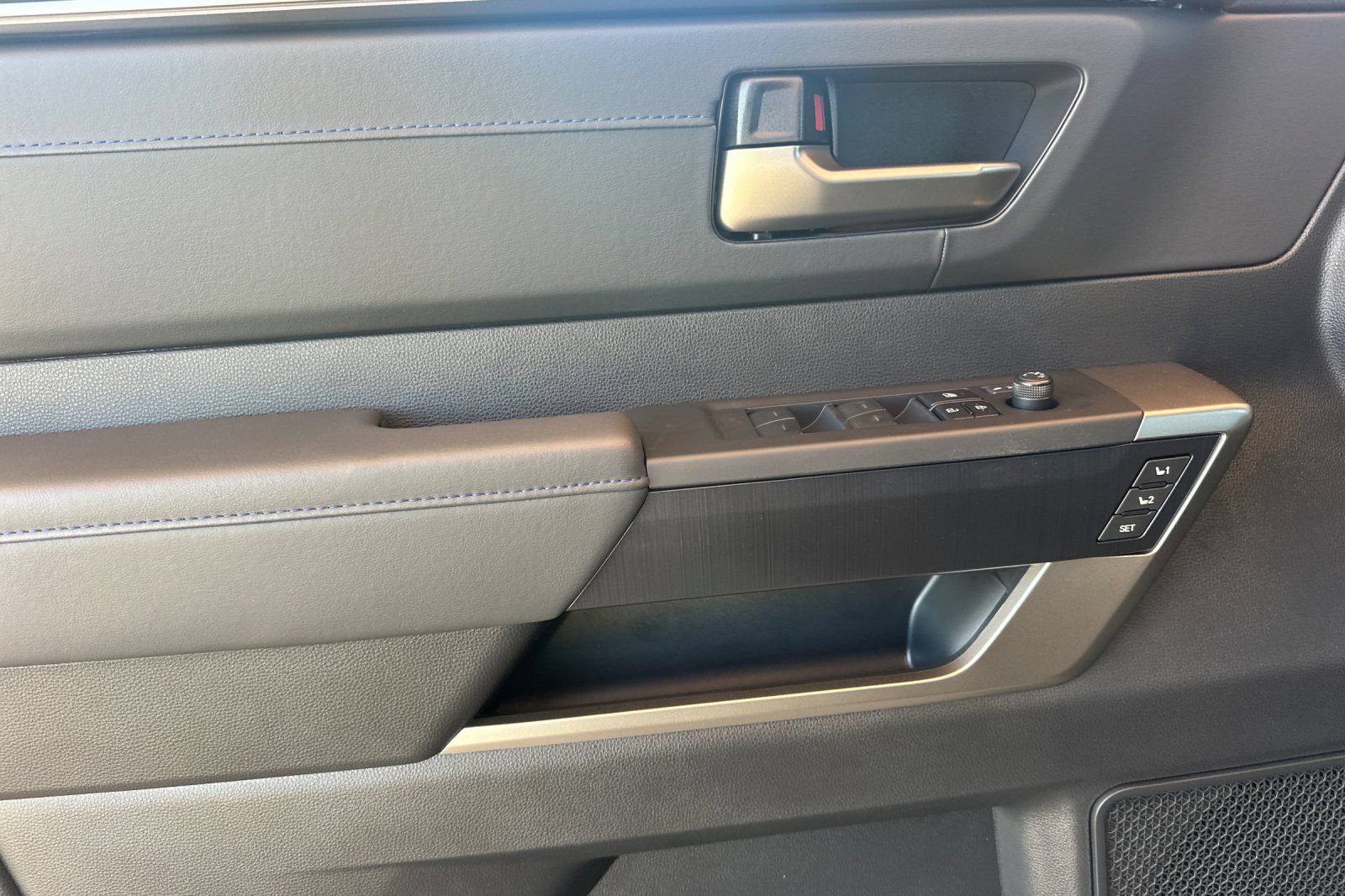 New 2026 Toyota Tundra Platinum AWD/4WD image 11
