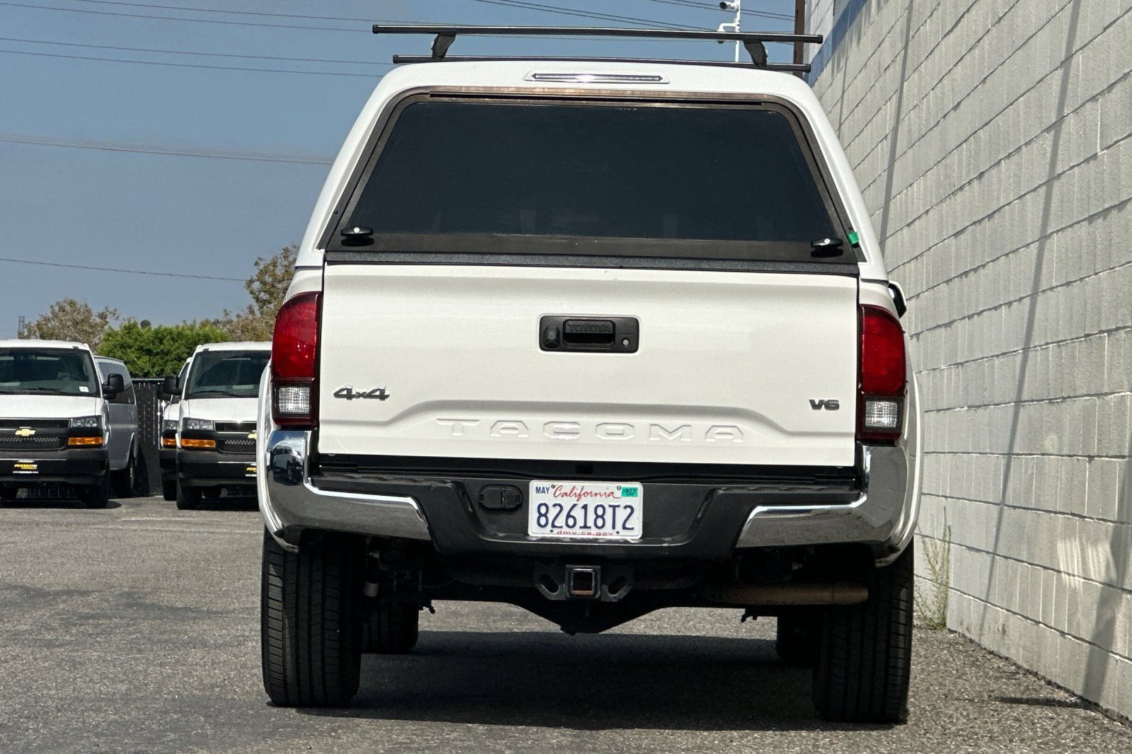Used 2020 Toyota Tacoma SR5 AWD/4WD image 5