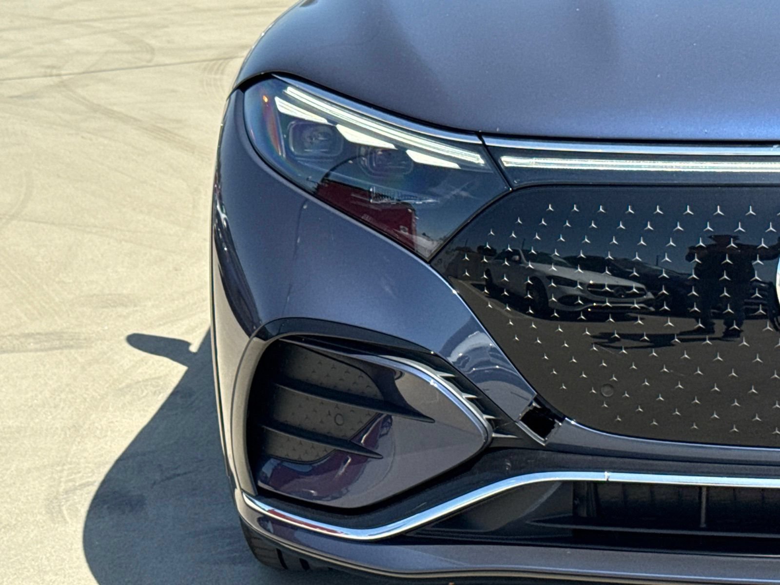 New 2026 Mercedes-Benz EQS 550 4MATIC SUV image 5