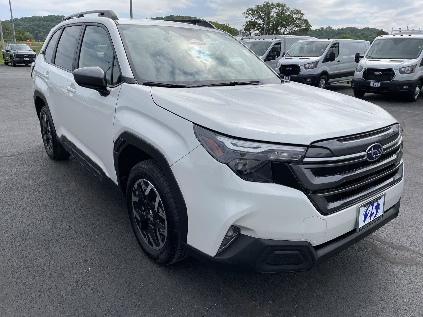 Used 2025 Subaru Forester Premium AWD/4WD image 7