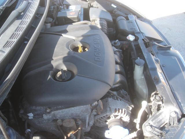 Used 2013 Hyundai Elantra GLS image 29