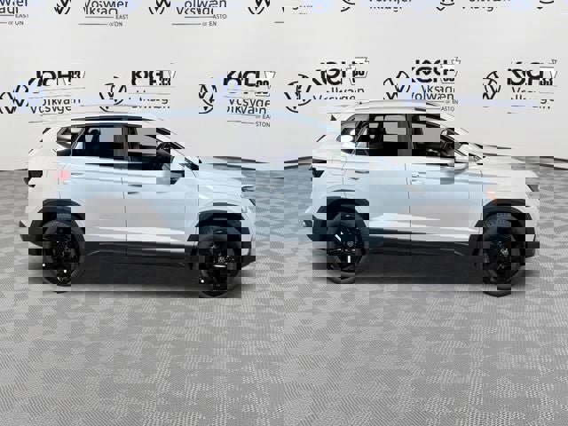 New 2026 Volkswagen Taos SEL image 11