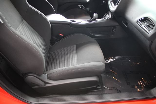 Used 2022 Dodge Challenger R/T Scat Pack w/ Driver Convenience Group RWD image 15
