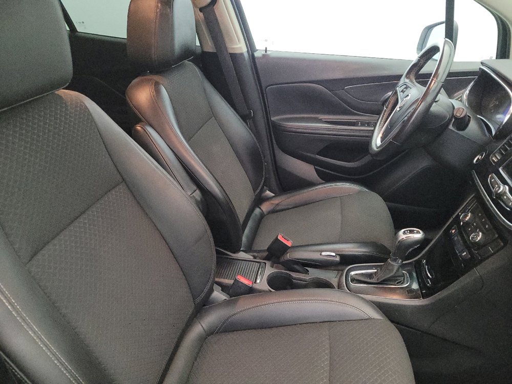 Used 2022 Buick Encore Preferred AWD/4WD image 21