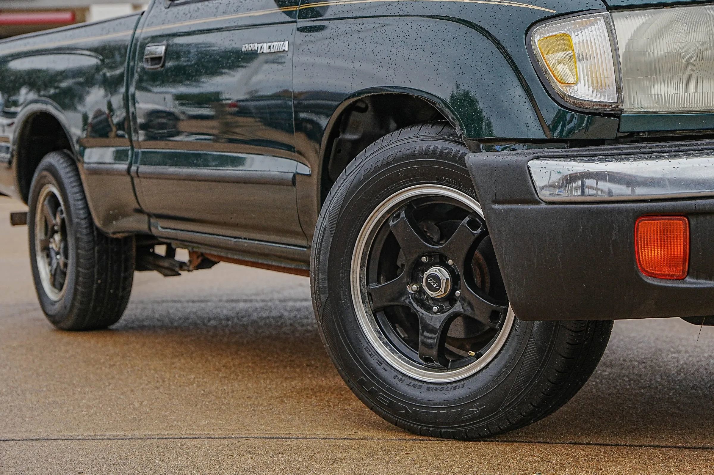 Used 2000 Toyota Tacoma 2WD Regular Cab image 2