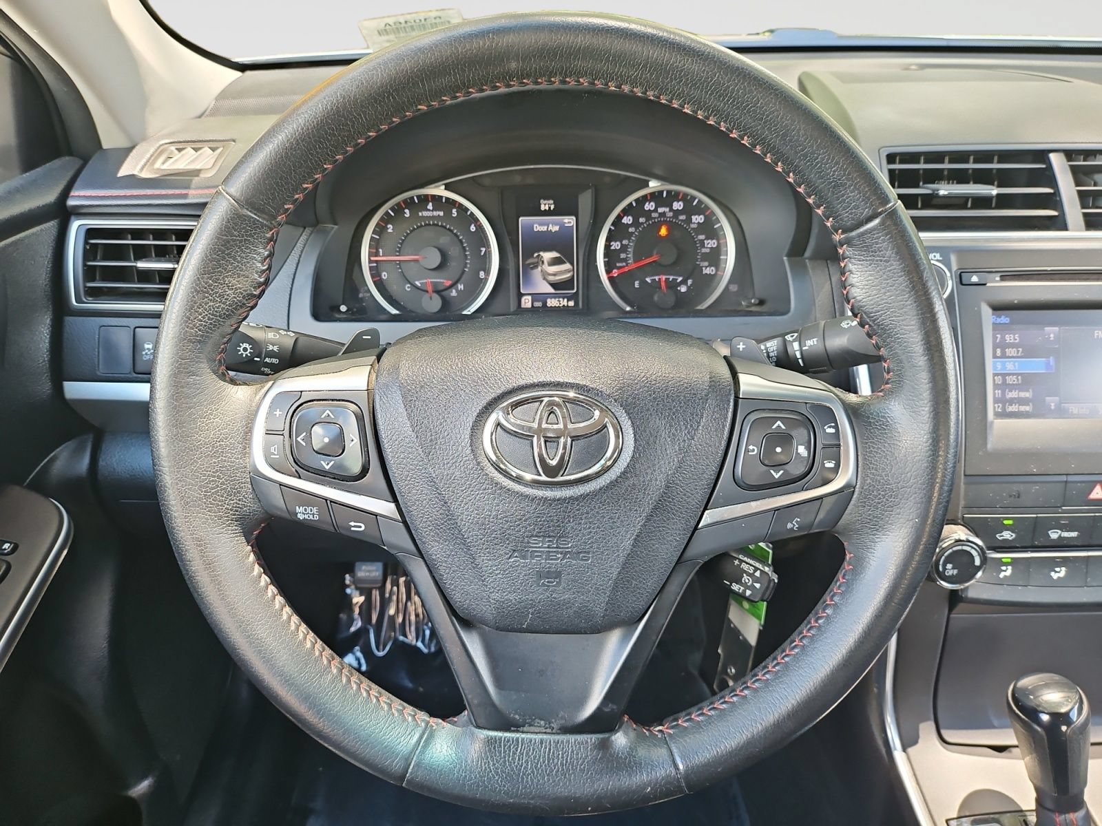 Used 2015 Toyota Camry SE FWD image 41