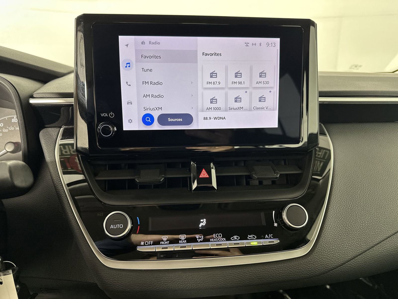 Used 2023 Toyota Corolla LE image 20