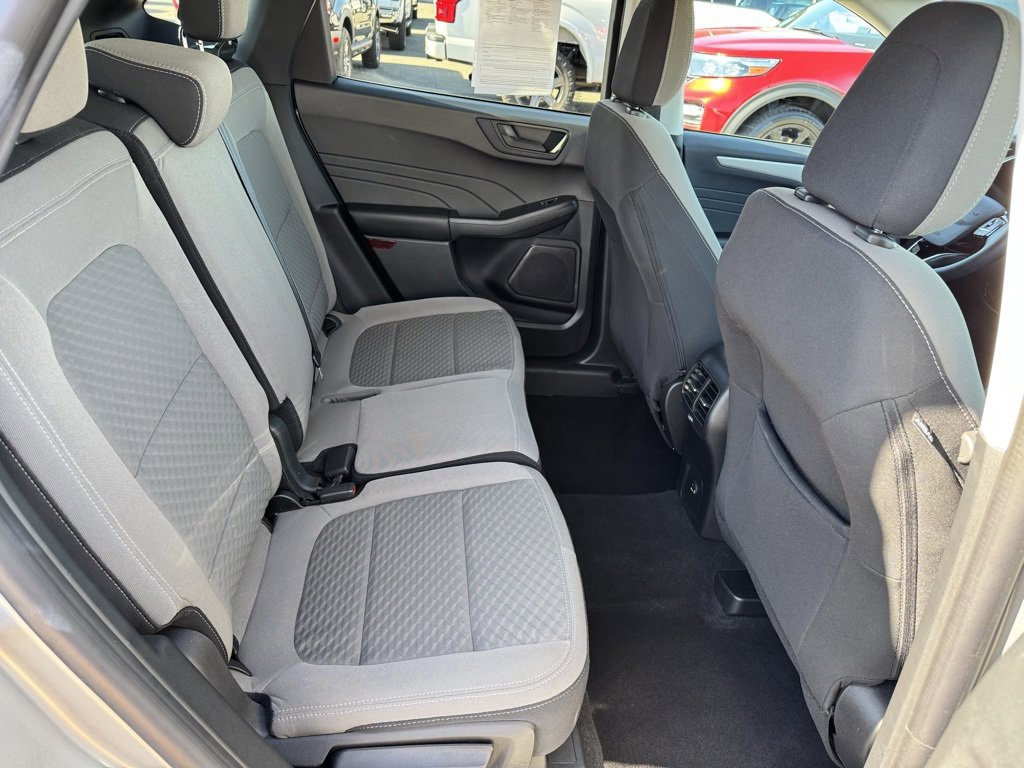 Used 2022 Ford Escape SE w/ Cold Weather Package image 30