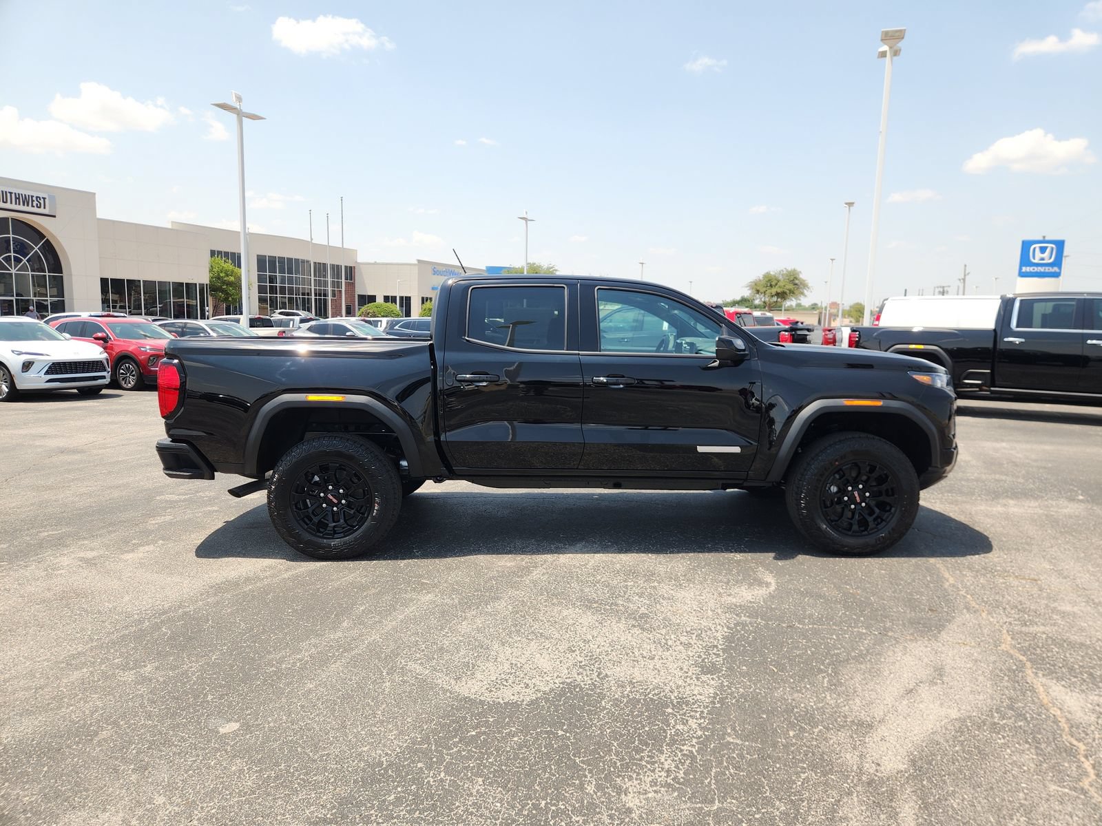 New 2026 GMC Canyon Elevation w/ Convenience Package RWD image 7