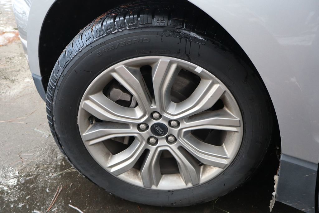 Used 2024 Ford Edge Titanium image 42