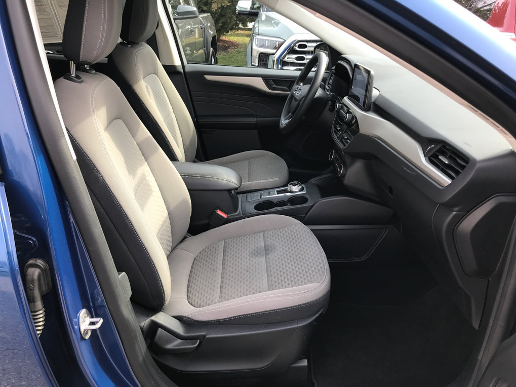 Used 2022 Ford Escape SE image 28