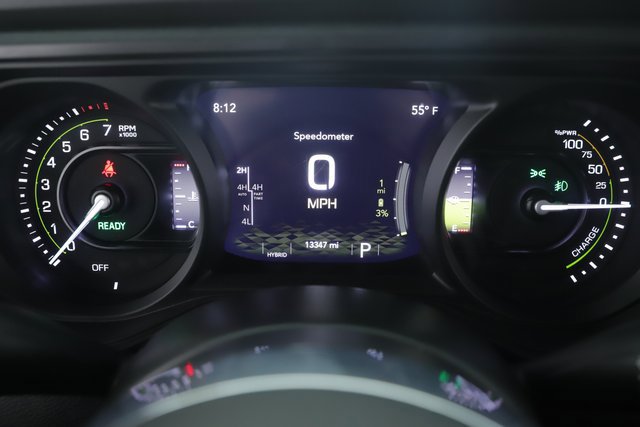 Used 2025 Jeep Wrangler Unlimited Sahara image 19