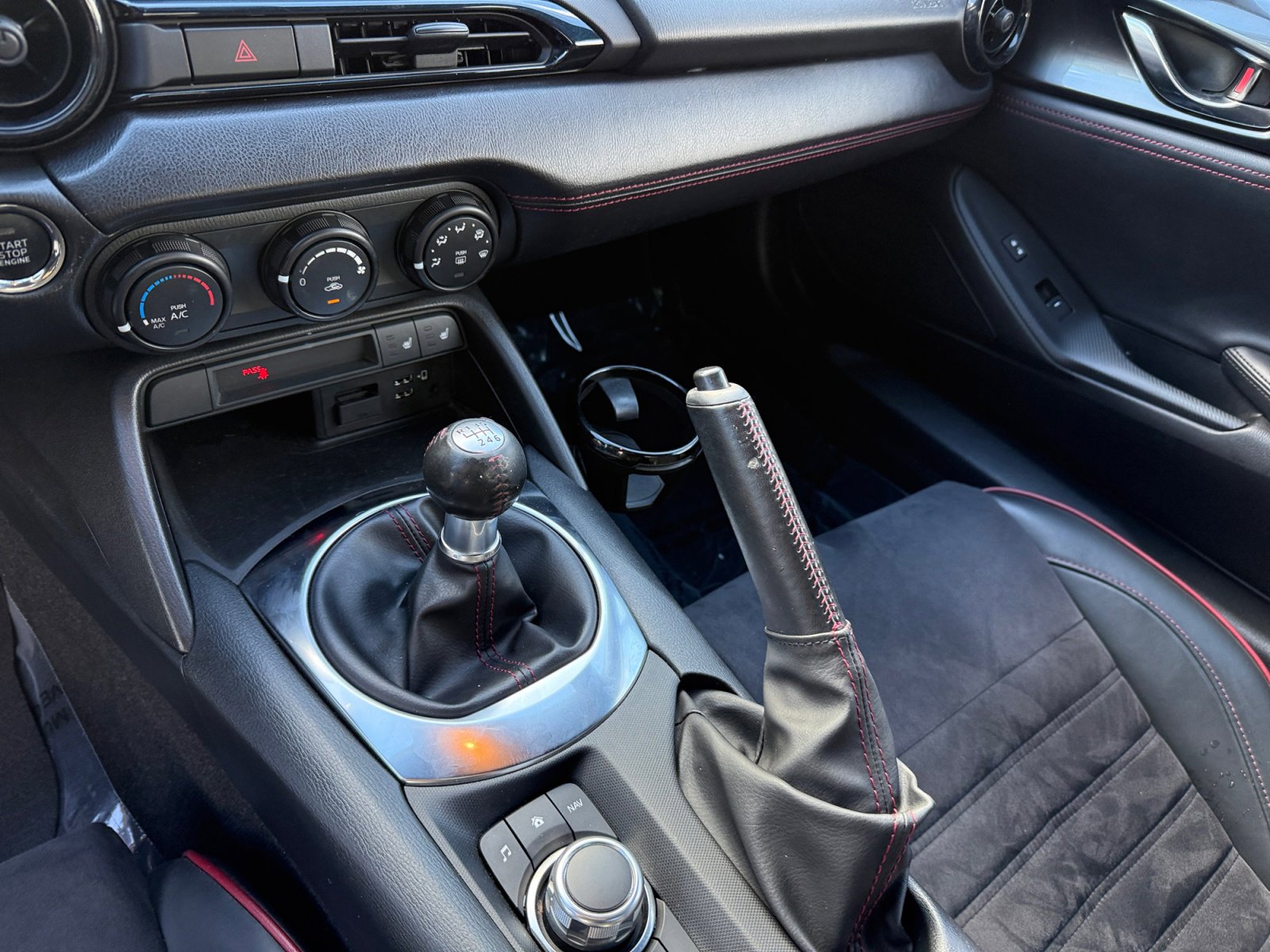 Used 2018 MAZDA MX-5 Miata Club w/ Brembo/BBS Recaro Package RWD image 13