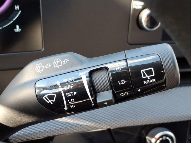 Used 2025 Kia Sportage LX AWD/4WD image 28