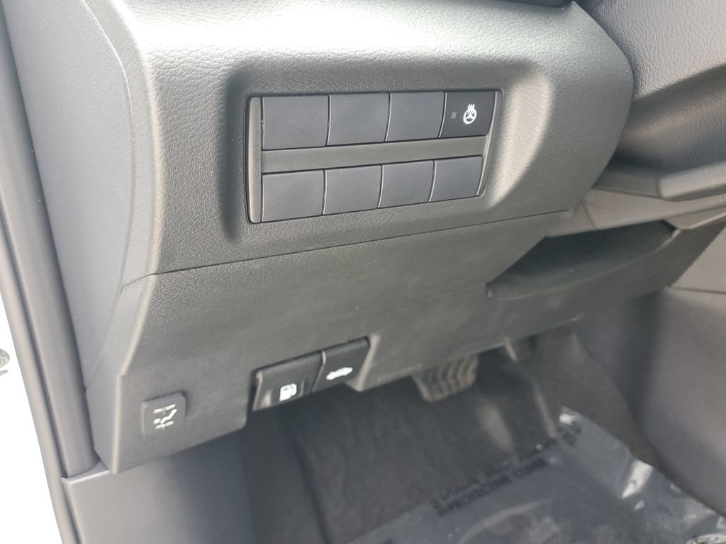 Certified 2024 Nissan Kicks SR w/ SR Premium Package FWD image 29