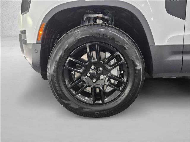 New 2026 Land Rover Defender 110 S AWD/4WD image 10