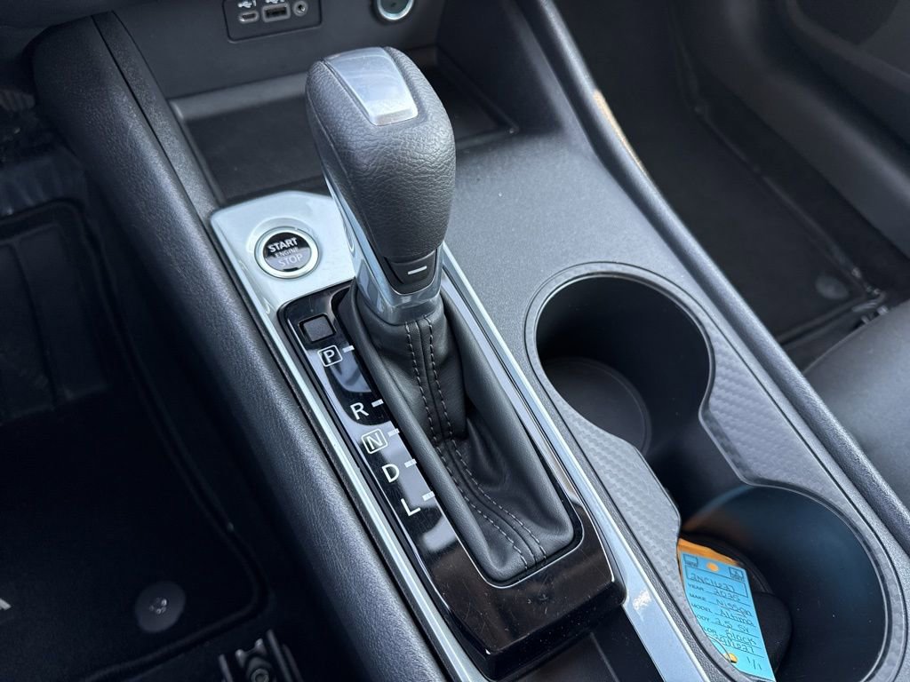 Used 2025 Nissan Altima 2.5 SV image 16