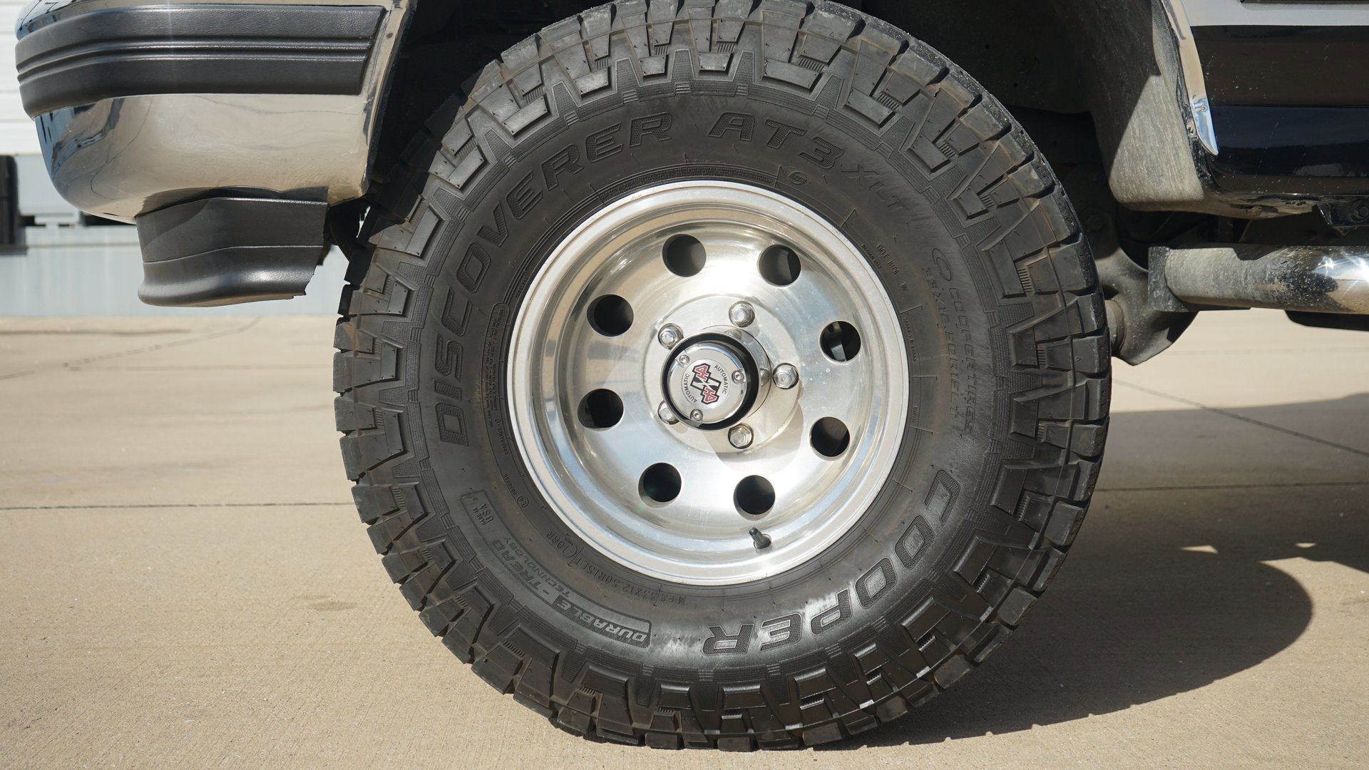 Used 1995 Ford Bronco XLT image 35