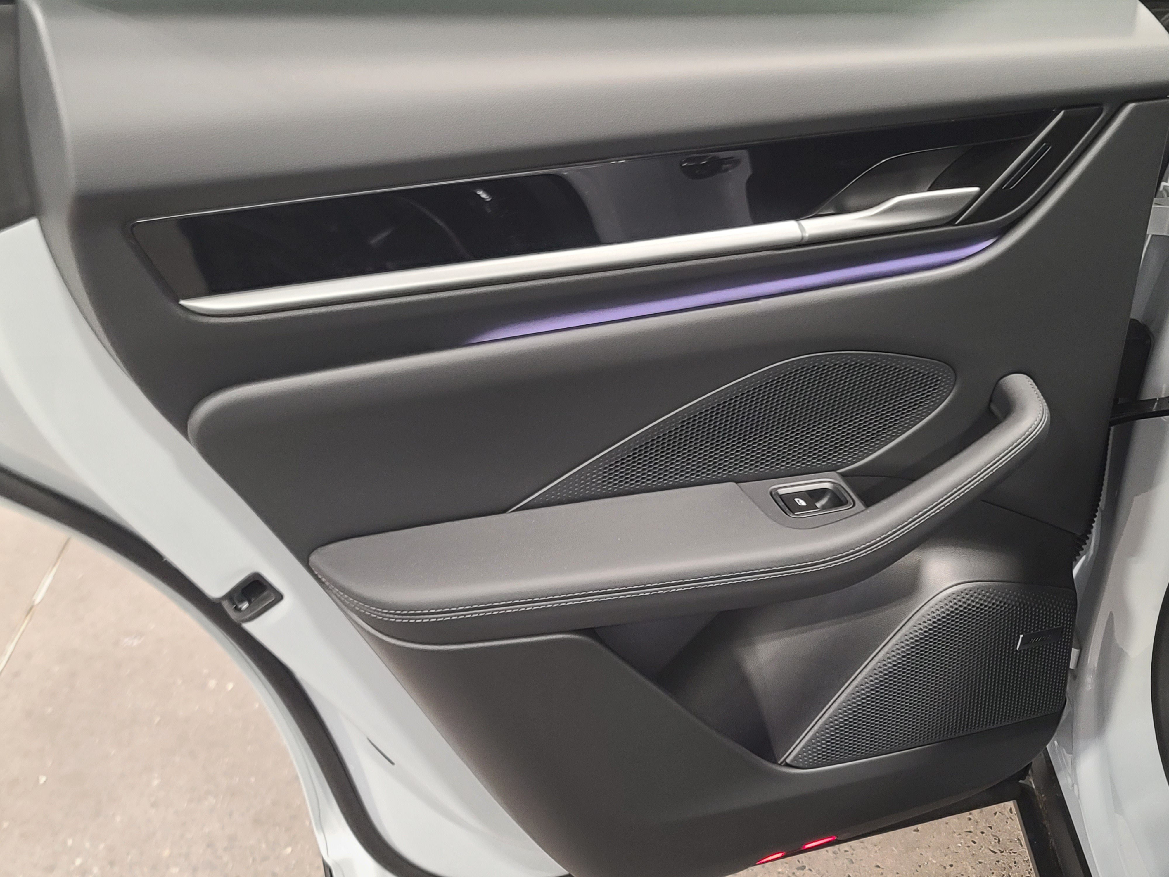New 2026 Porsche Macan 4 Electric AWD/4WD image 26