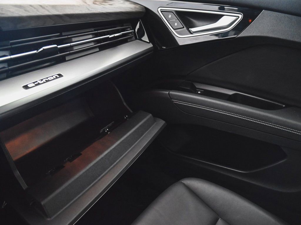 Used 2023 Audi Q4 e-tron Premium Plus w/ Premium Plus image 17