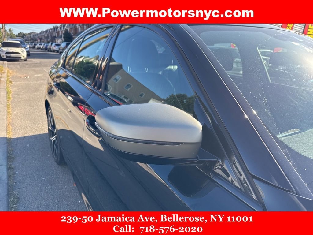 Used 2022 BMW M550i xDrive M550i xDrive w/ Executive Package image 11