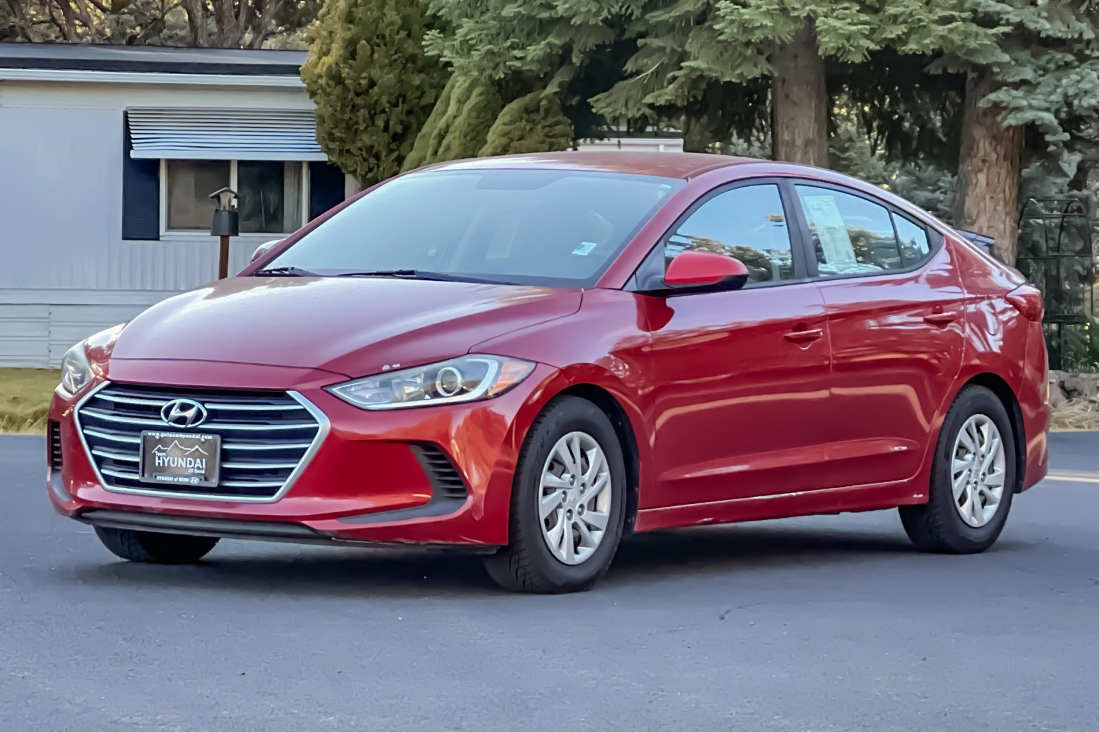 Used 2017 Hyundai Elantra SE image 9