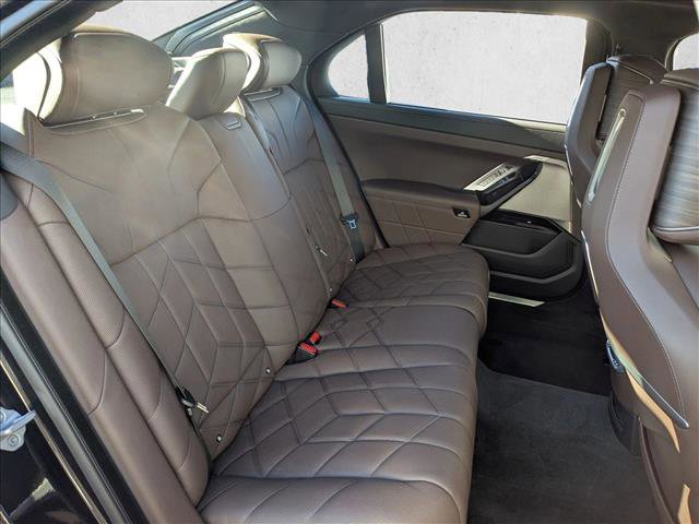 Certified 2024 BMW i7 xDrive60 w/ Executive Package image 21