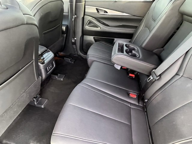Certified 2026 INFINITI QX60 Luxe w/ Cargo Package image 27
