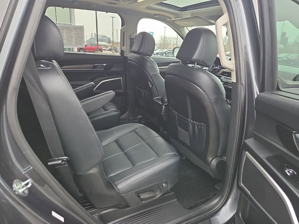 Used 2022 Kia Telluride EX w/ EX Premium Package image 17