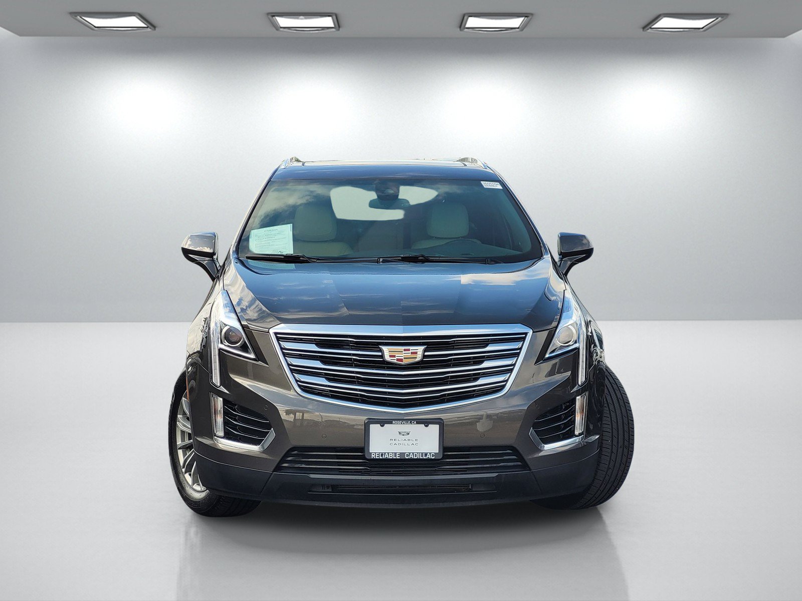 Used 2019 Cadillac XT5 Luxury FWD image 2