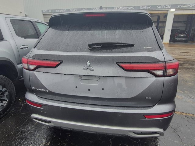 Used 2024 Mitsubishi Outlander SE image 5