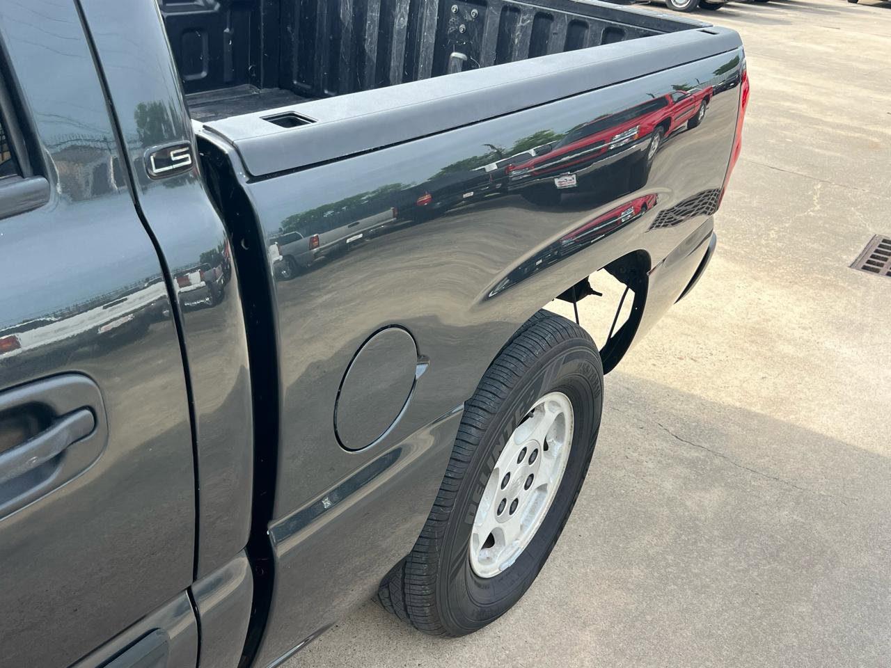 Used 2004 Chevrolet Silverado 1500 LS RWD image 27