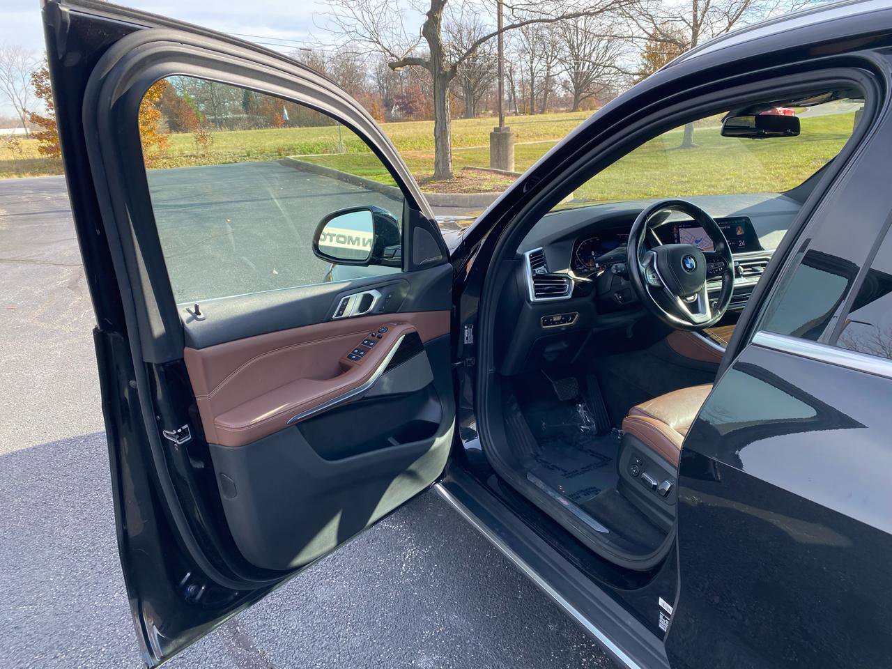 Used 2019 BMW X5 xDrive40i w/ Executive Package image 10