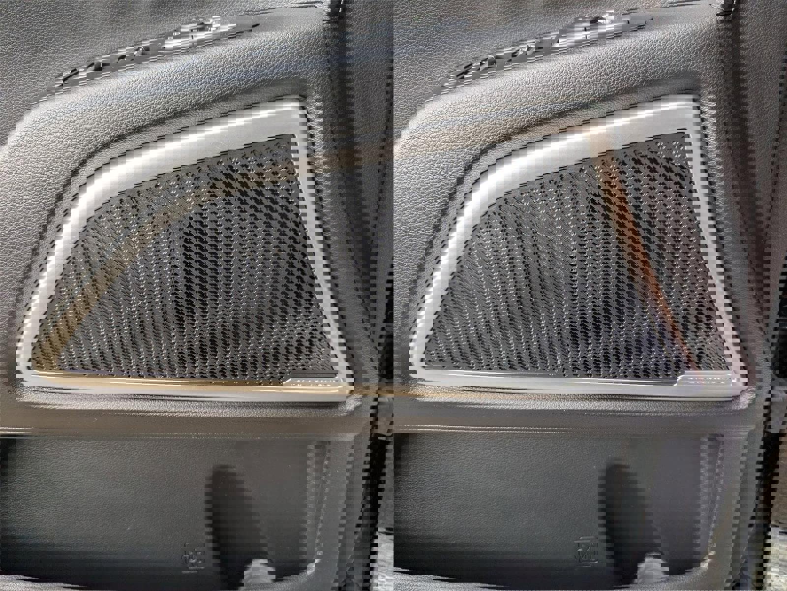 Used 2023 Kia Telluride LX image 13