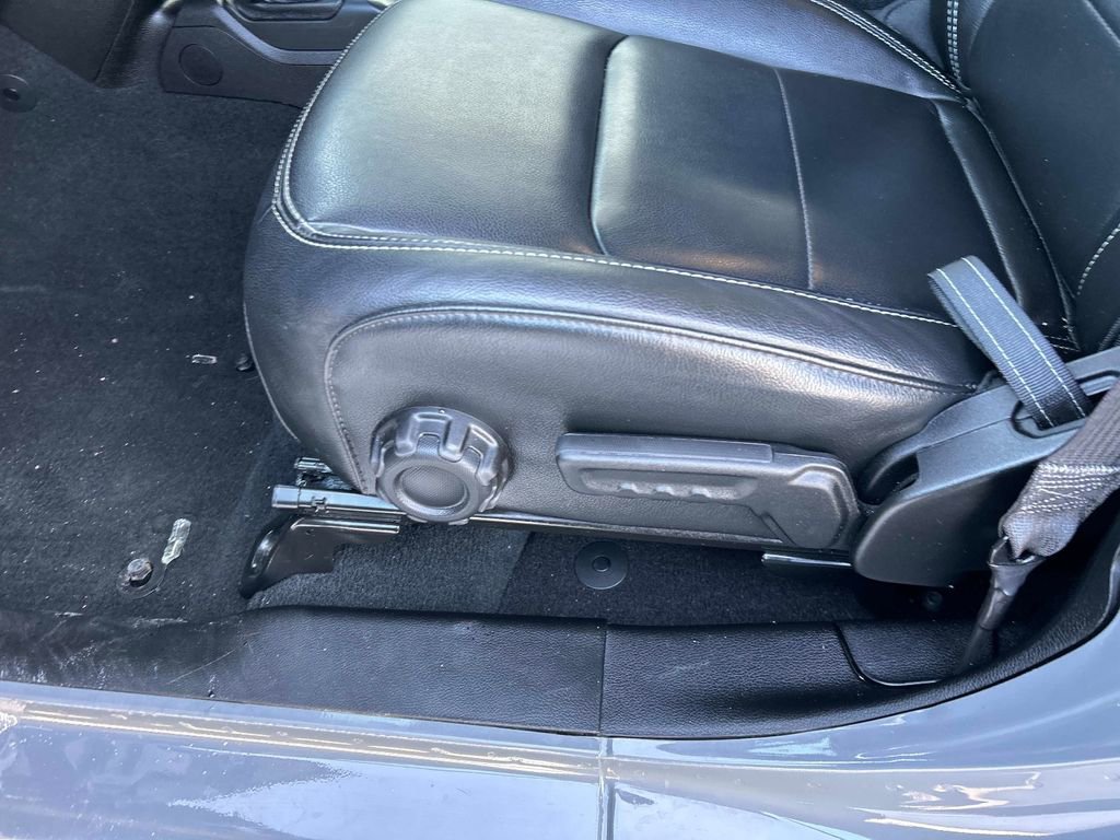 Used 2023 Jeep Wrangler Unlimited Sahara image 22