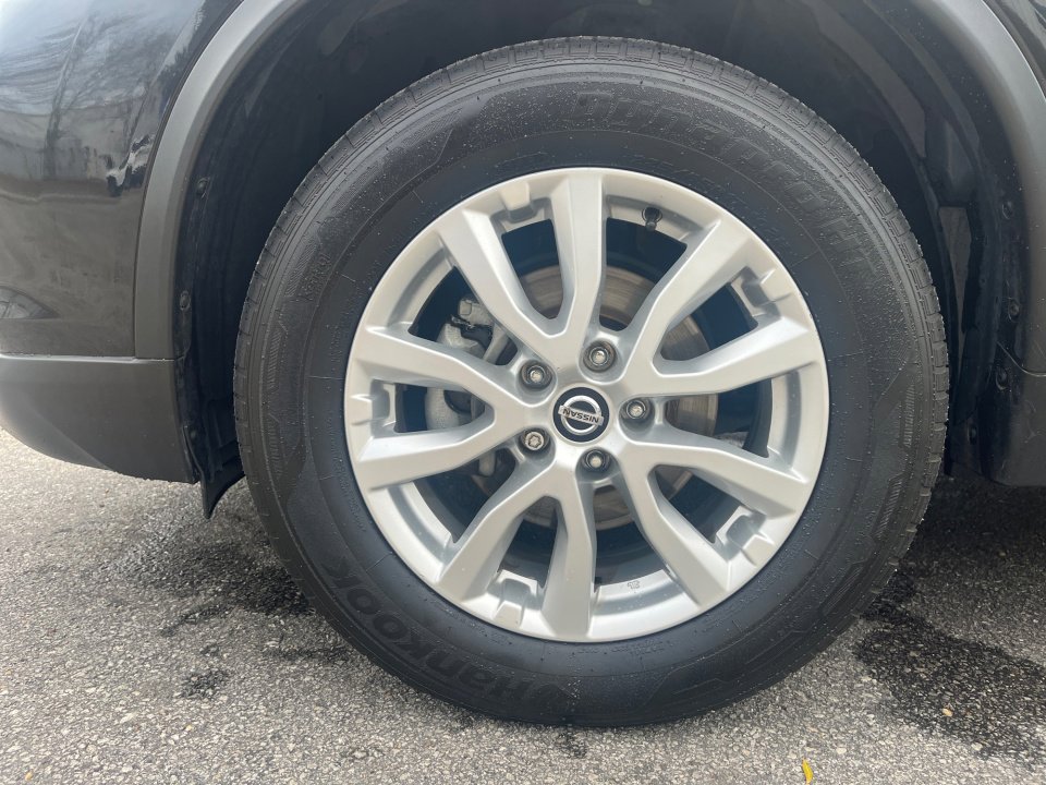 Used 2019 Nissan Rogue SV image 27