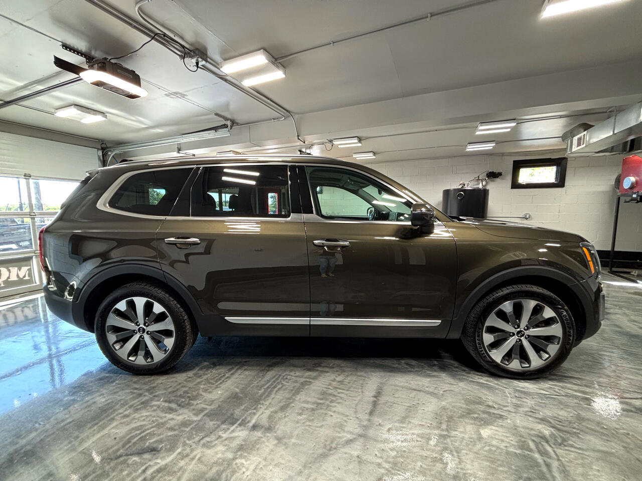 Used 2020 Kia Telluride S image 12