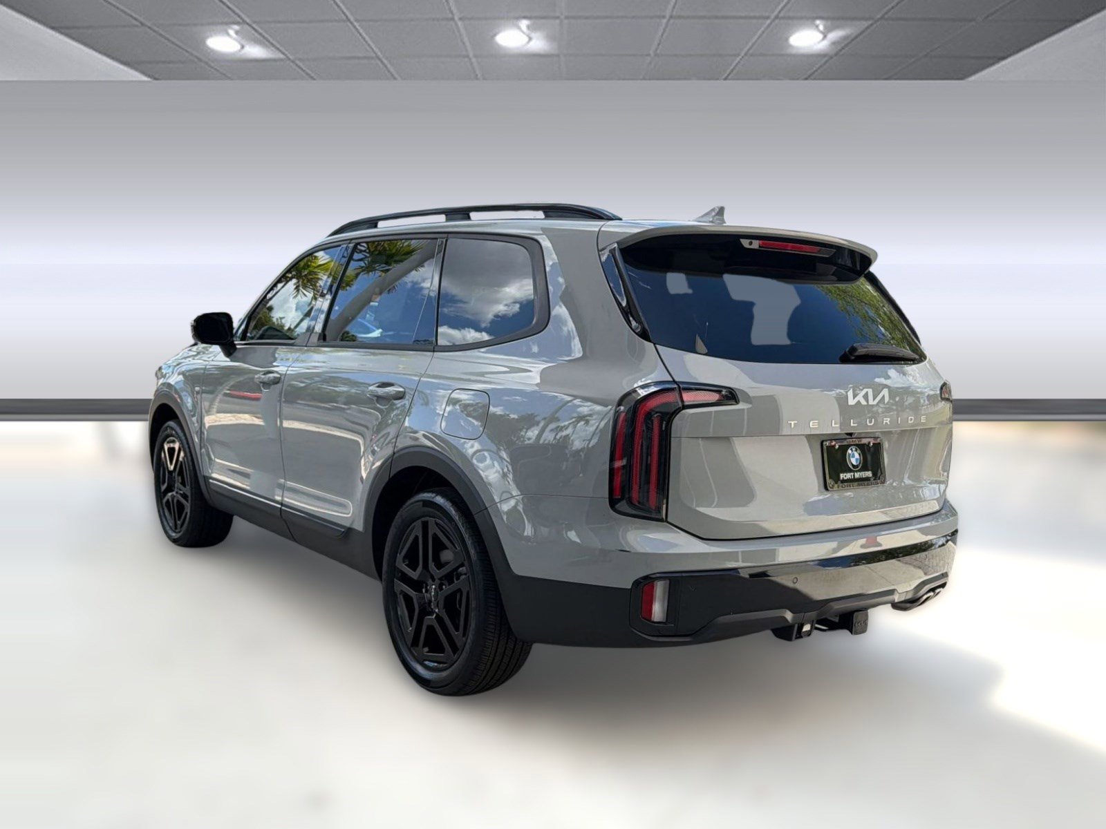 Used 2024 Kia Telluride SX Prestige X-Line image 3