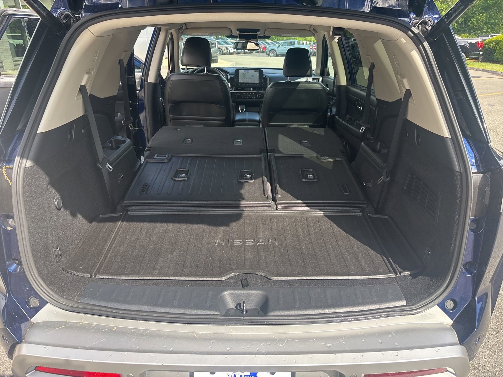 Used 2022 Nissan Pathfinder SL w/ SL Black Package AWD/4WD image 44