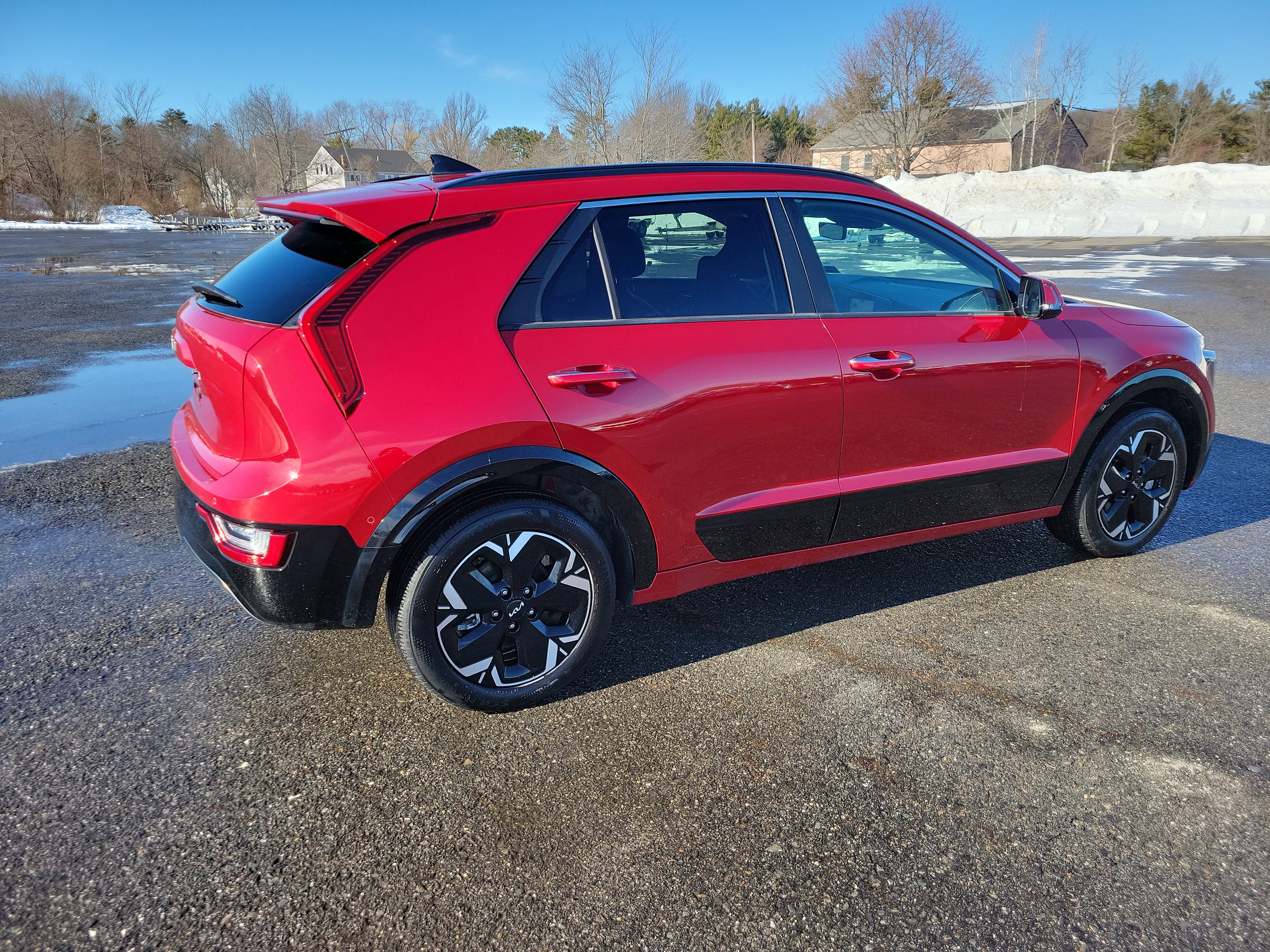 Used 2024 Kia Niro Wave w/ Wave Preserve Package image 5