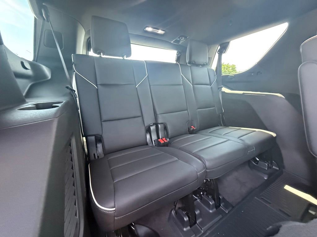 Used 2024 Cadillac Escalade Sport w/ LPO, ONYX Package AWD/4WD image 35