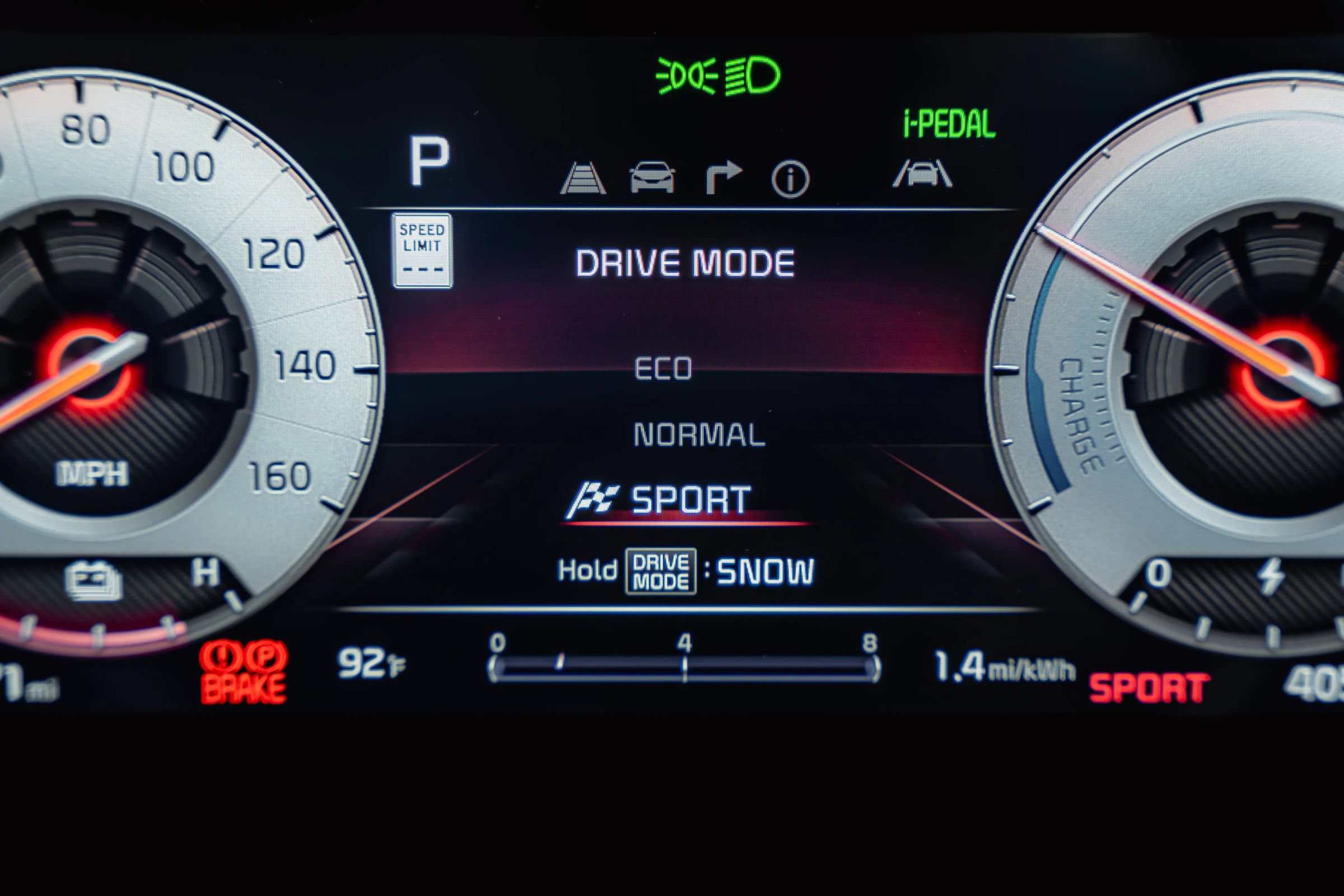 Used 2023 Kia Niro Wind FWD image 38