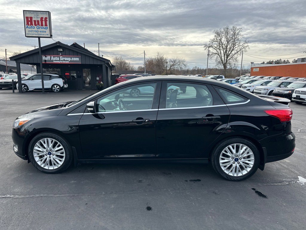 Used 2018 Ford Focus Titanium FWD image 2