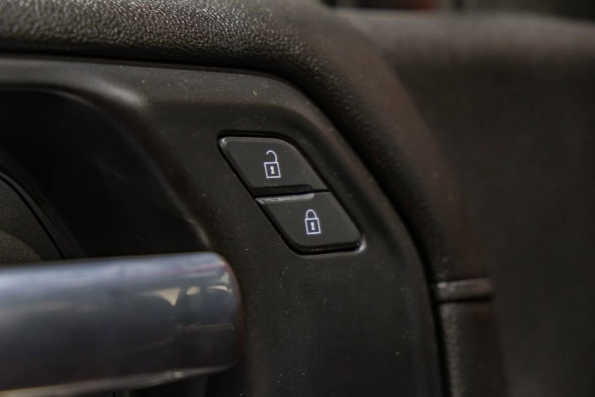 Used 2021 Chevrolet Silverado 1500 LT Trail Boss w/ Convenience Package II image 42