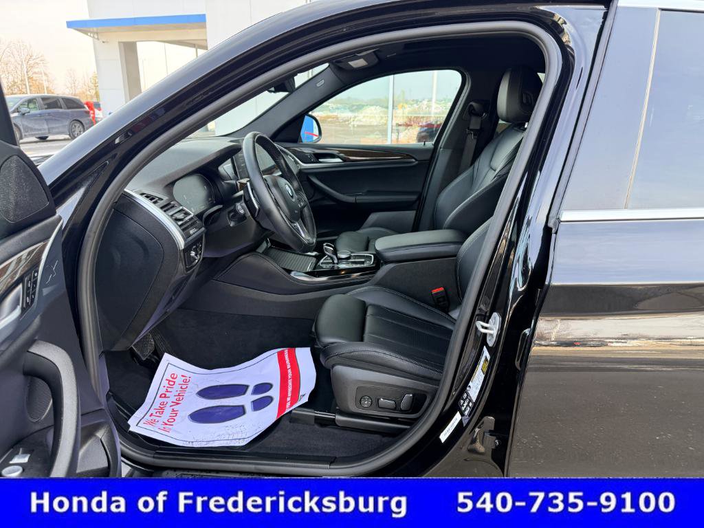 Used 2024 BMW X4 xDrive30i w/ Parking Assistance Package image 30